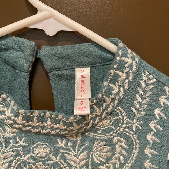 Cold Shoulder Xhilaration top from target - Picture 3 of 5